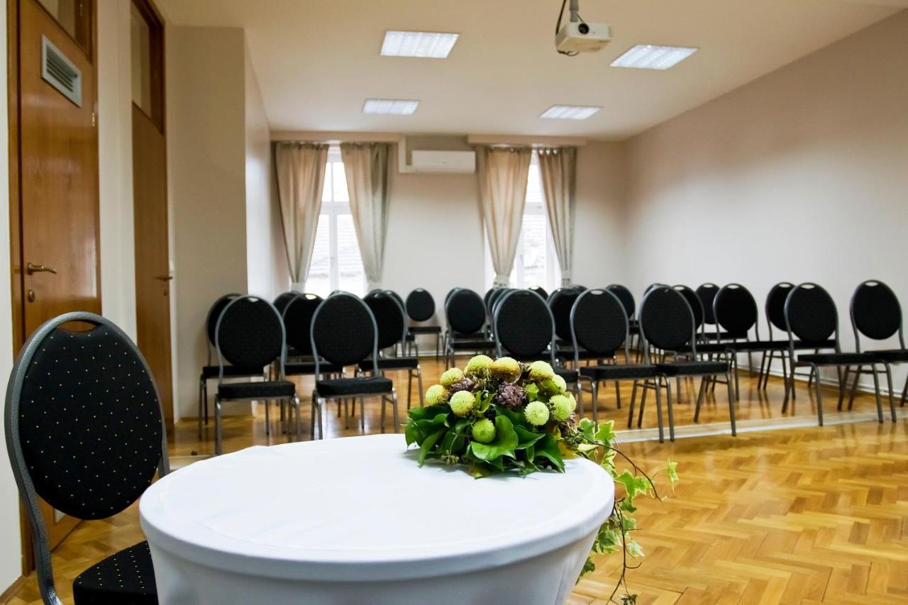 Hotel Pakrac Ngoại thất bức ảnh